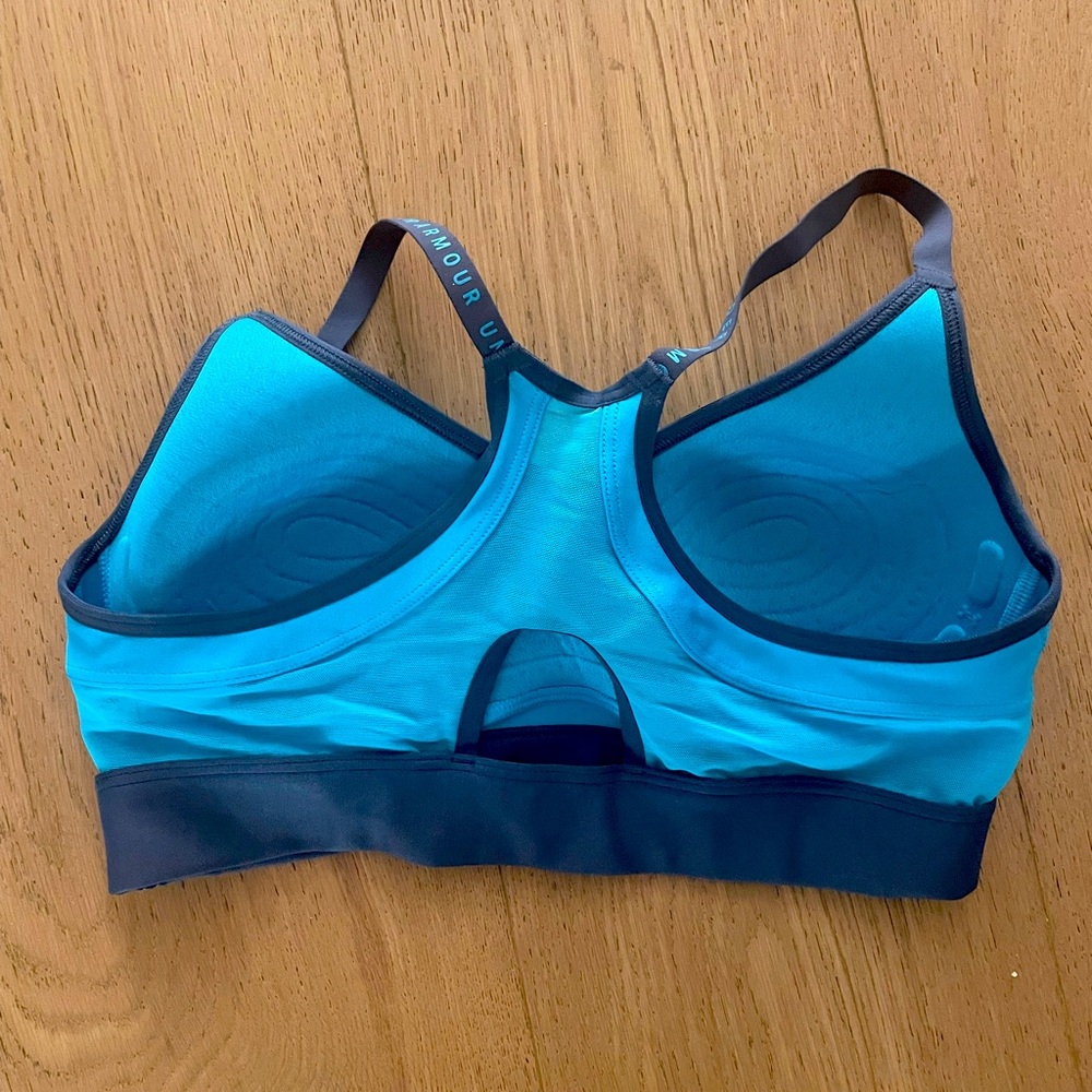 Underarmour sports bra size small